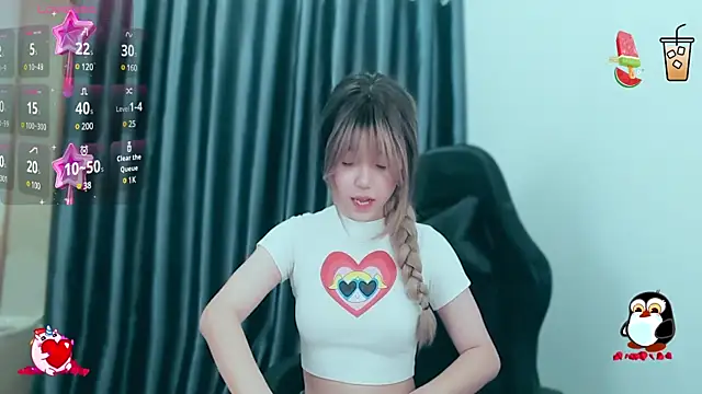 Snapshot of -Poison-Ivy- chatting on 01/02/25, 01:19 -Poison-Ivy- online show from 01/02/25, 01:19