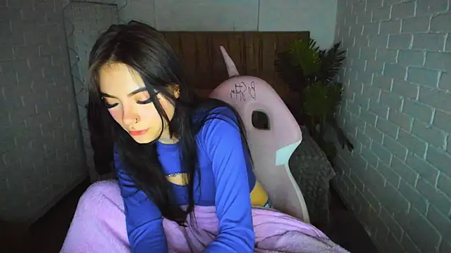 Roxanne tay online show from 12/30/24, 01:26