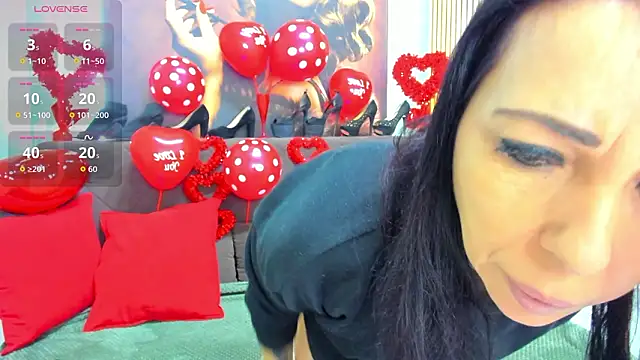 LauraSin online show from 02/13/26, 04:41