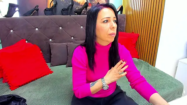 LauraSin online show from 04/02/26, 05:54