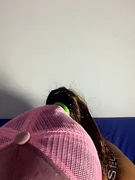 Snapshot of Jeroliee_viyana chatting on 11/23/25, 03:28 Jeroliee viyana online show from 11/23/25, 03:28