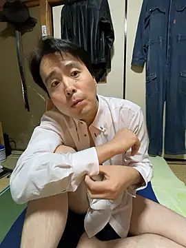 Snapshot of shigeki-113 chatting on 10/22/25, 12:27 shigeki-113 online show from 10/22/25, 12:27