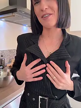 Snapshot of lola_tentatiion chatting on 03/12/26, 09:04 lola tentatiion online show from 03/12/26, 09:04