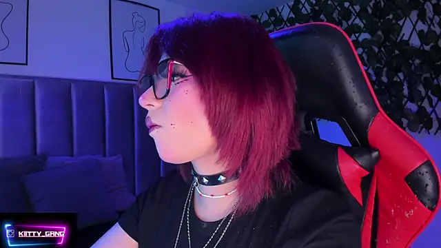 Kitty Gang online show from 10/04/25, 02:31