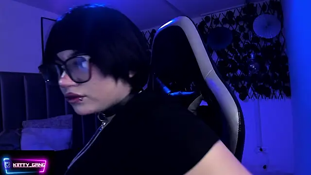 Kitty Gang online show from 04/08/26, 02:22