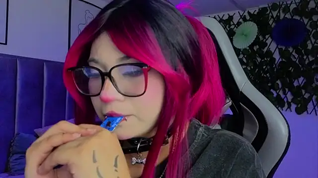 Kitty Gang online show from 05/16/26, 02:19