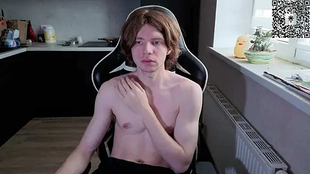 Snapshot of spaisenok chatting on 10/21/25, 12:28 spaisenok online show from 10/21/25, 12:28