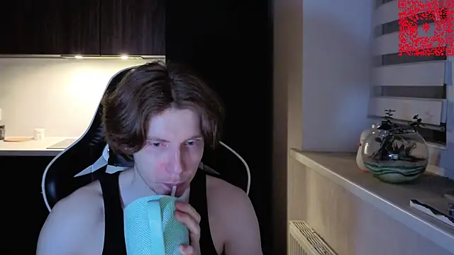 Snapshot of spaisenok chatting on 12/20/25, 11:56 spaisenok online show from 12/20/25, 11:56