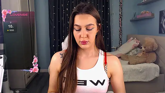 Snapshot of Doll_Jasmine_ chatting on 11/08/25, 09:46 Doll Jasmine online show from 11/08/25, 09:46