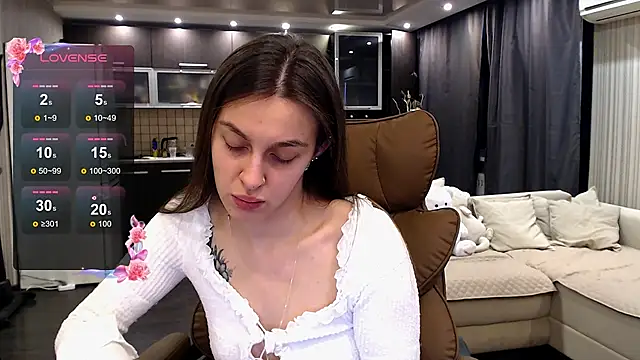 Snapshot of Doll_Jasmine_ chatting on 03/20/26, 02:11 Doll Jasmine online show from 03/20/26, 02:11