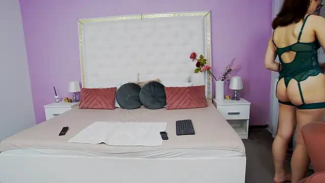 Lenna Paul online show from 03/04/25, 04:27