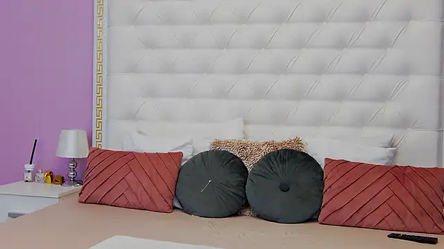 Lenna Paul online show from 03/13/25, 04:49