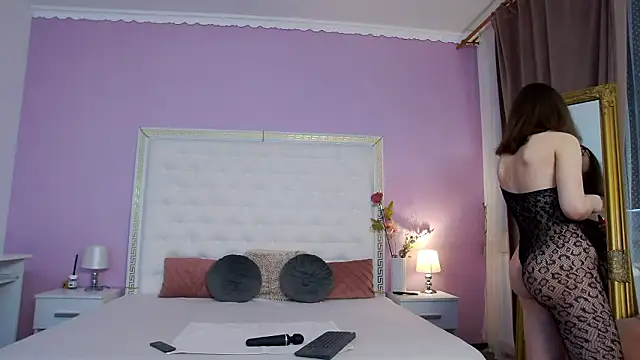 Lenna Paul online show from 03/06/26, 05:15