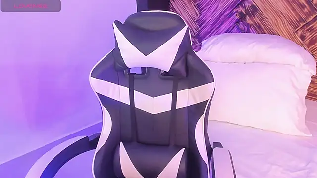 emma collson online show from 11/15/25, 08:38