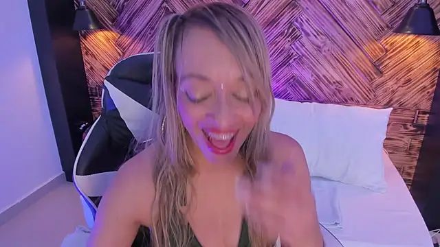 emma collson online show from 11/25/25, 08:31