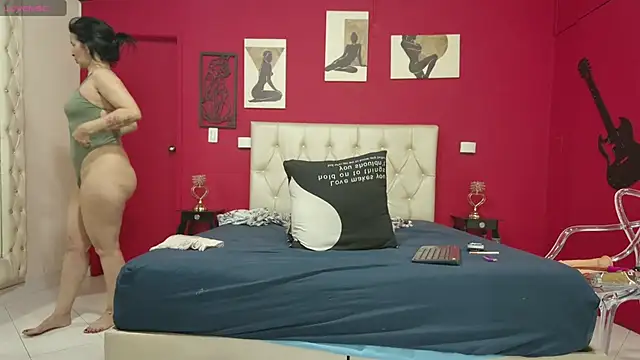 Snapshot of Cindy_milf chatting on 03/25/26, 10:16 Cindy milf online show from 03/25/26, 10:16