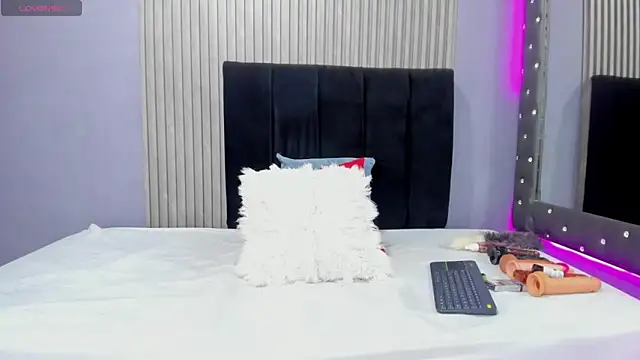 Cindy milf online show from 05/24/26, 12:48