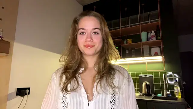 Snapshot of Celeste_Glow chatting on 12/16/24, 09:09 Celeste Glow online show from 12/16/24, 09:09