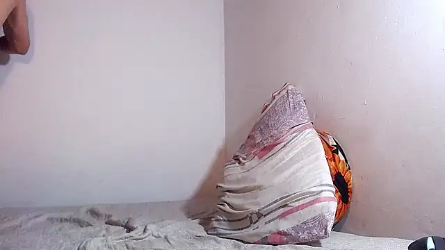 Snapshot of lax777_ chatting on 04/16/26, 04:57 lax777 online show from 04/16/26, 04:57