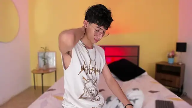 Snapshot of novaybrian chatting on 12/05/24, 03:37 novaybrian online show from 12/05/24, 03:37