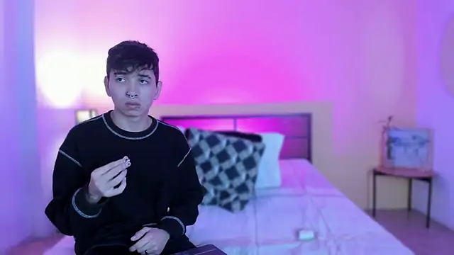 Snapshot of novaybrian chatting on 12/20/24, 04:42 novaybrian online show from 12/20/24, 04:42