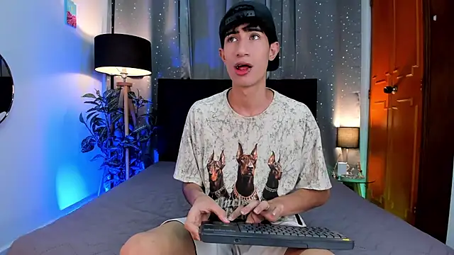 Snapshot of novaybrian chatting on 01/15/25, 12:36 novaybrian online show from 01/15/25, 12:36