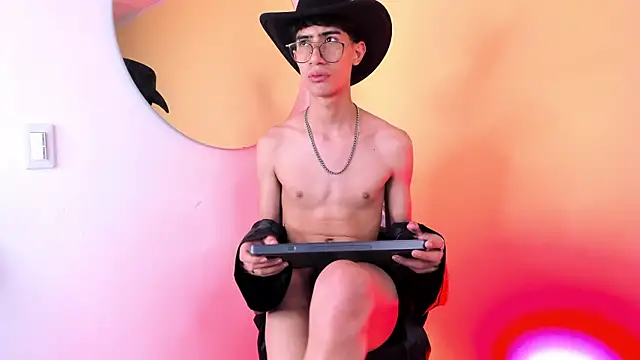 Snapshot of novaybrian chatting on 01/28/25, 10:45 novaybrian online show from 01/28/25, 10:45