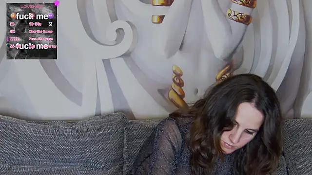 hailey peach online show from 02/09/25, 06:05