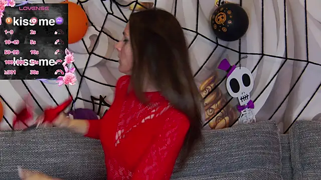 hailey peach online show from 10/31/25, 05:58