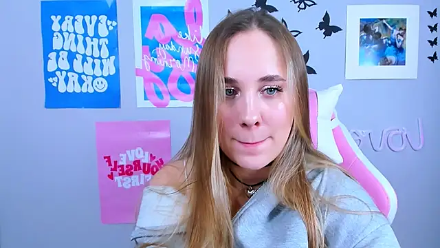 MiaMilas online show from 12/20/24, 07:33