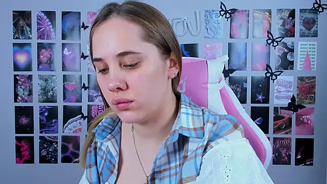 MiaMilas online show from 02/13/25, 06:20