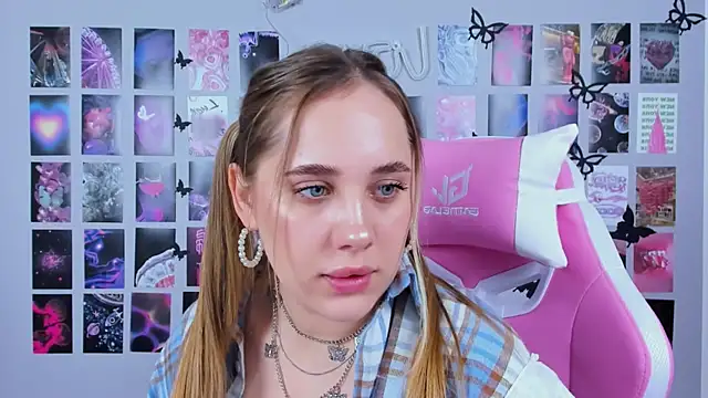 MiaMilas online show from 02/20/25, 11:20