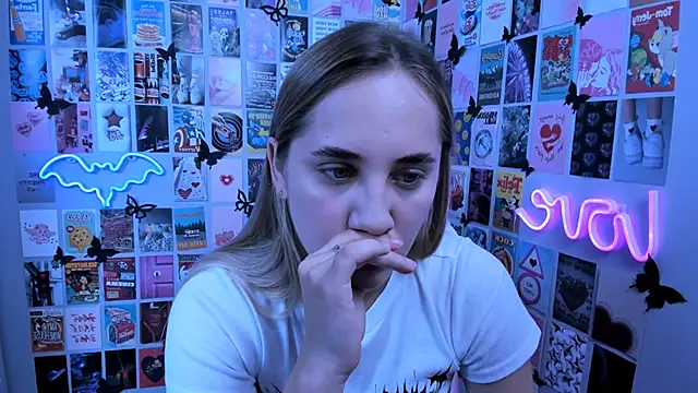 MiaMilas online show from 09/10/25, 07:47