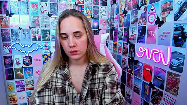 MiaMilas online show from 10/03/25, 05:54