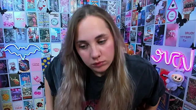 MiaMilas online show from 10/20/25, 04:29