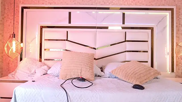 sophie 1 online show from 10/18/25, 03:09