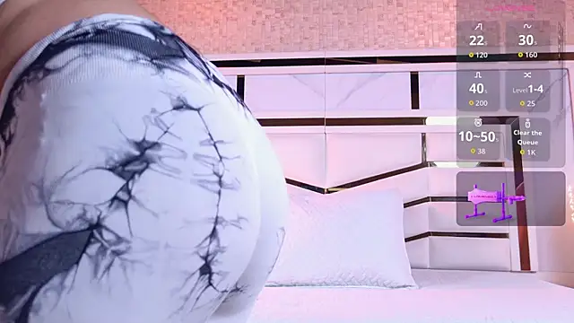 sophie 1 online show from 10/26/25, 03:12