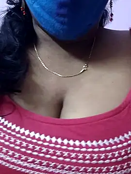 mallu-sumi online show from 11/25/25, 05:46