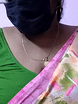 Snapshot of mallu-sumi chatting on 04/20/26, 06:42 mallu-sumi online show from 04/20/26, 06:42