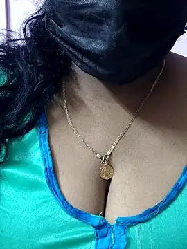 Snapshot of mallu-sumi chatting on 04/22/26, 06:31 mallu-sumi online show from 04/22/26, 06:31