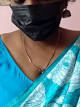 Snapshot of mallu-sumi chatting on 04/27/26, 06:44 mallu-sumi online show from 04/27/26, 06:44