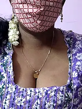 Snapshot of mallu-sumi chatting on 05/20/26, 07:20 mallu-sumi online show from 05/20/26, 07:20