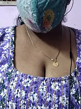 Snapshot of mallu-sumi chatting on 07/15/26, 11:54 mallu-sumi online show from 07/15/26, 11:54