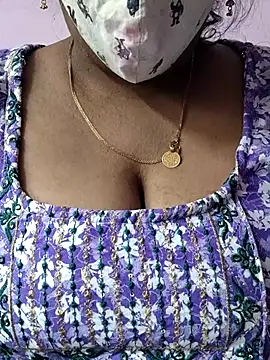 Snapshot of mallu-sumi chatting on 07/19/26, 11:36 mallu-sumi online show from 07/19/26, 11:36