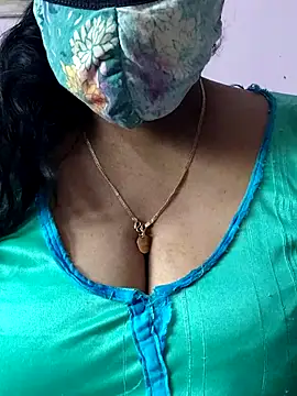 Snapshot of mallu-sumi chatting on 07/20/26, 05:11 mallu-sumi online show from 07/20/26, 05:11