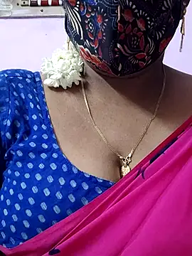 Snapshot of mallu-sumi chatting on 07/20/26, 07:16 mallu-sumi online show from 07/20/26, 07:16