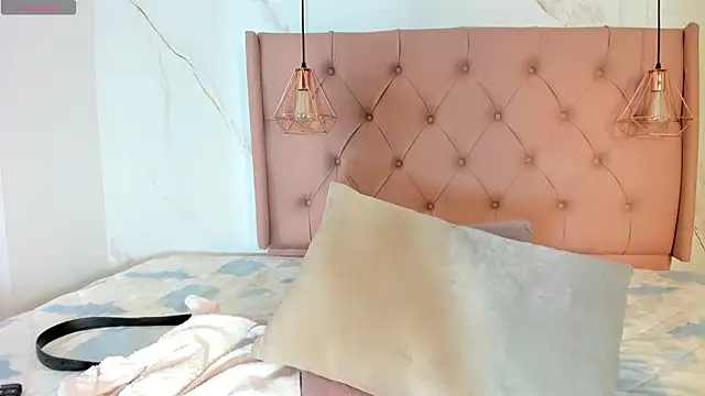 kristakinnky online show from 12/20/24, 05:40