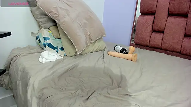 kristakinnky online show from 03/04/25, 05:03