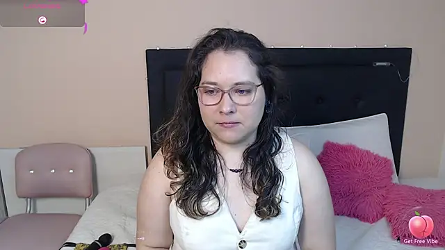 Snapshot of May_Carlier chatting on 03/16/25, 04:09 May Carlier online show from 03/16/25, 04:09