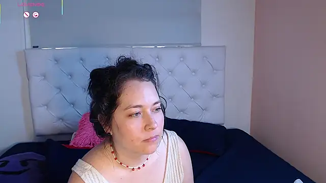 May Carlier online show from 03/06/26, 08:16